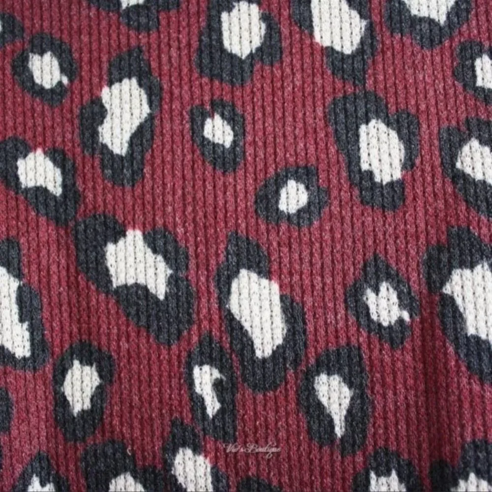 Burgundy Leopard print Color Block TOP - Picture 2 of 8